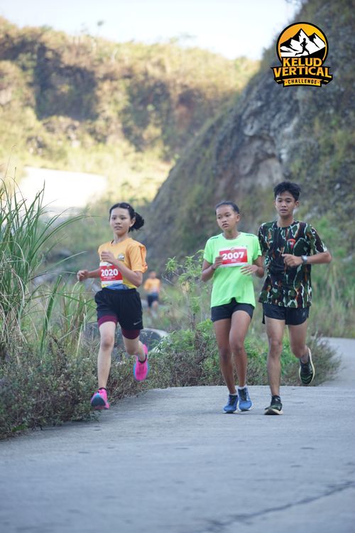 Race photo from Kelud Vertical Challenge 2024