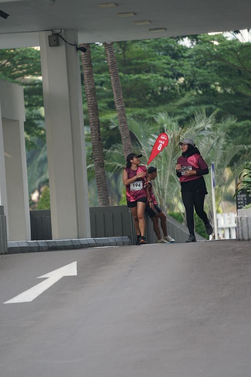 Race photo from Assurance Fun Run 2024