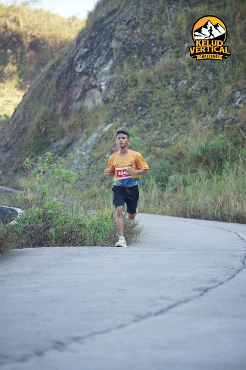 Race photo from Kelud Vertical Challenge 2024