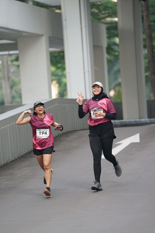 Race photo from Assurance Fun Run 2024
