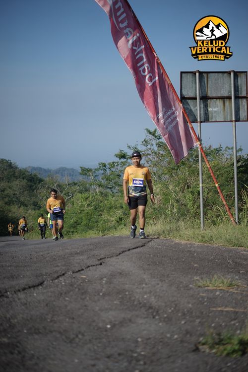Race photo from Kelud Vertical Challenge 2024
