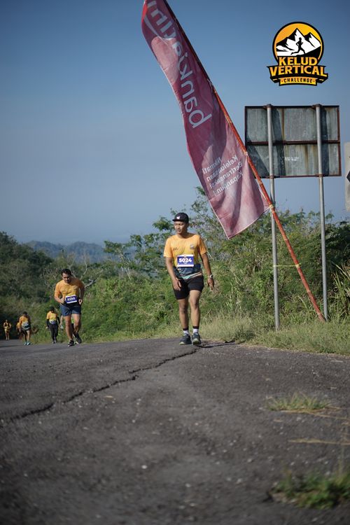 Race photo from Kelud Vertical Challenge 2024