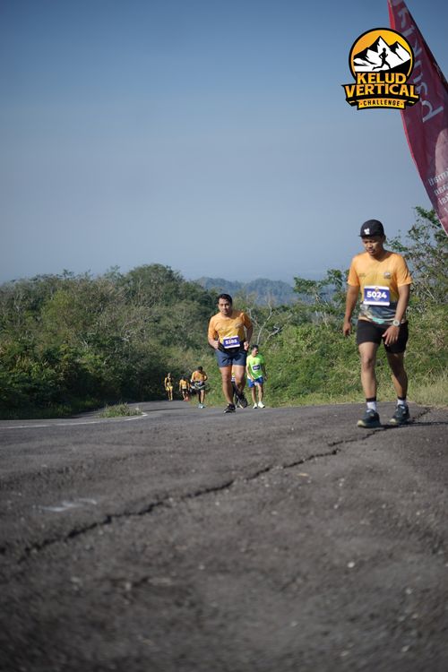Race photo from Kelud Vertical Challenge 2024