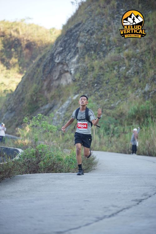 Race photo from Kelud Vertical Challenge 2024