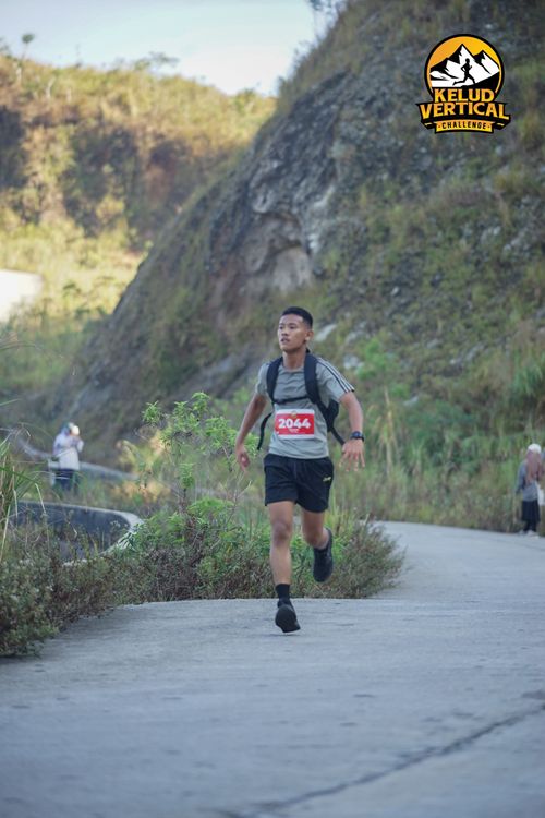 Race photo from Kelud Vertical Challenge 2024