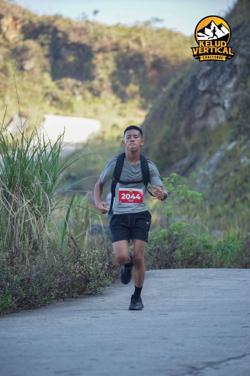 Race photo from Kelud Vertical Challenge 2024
