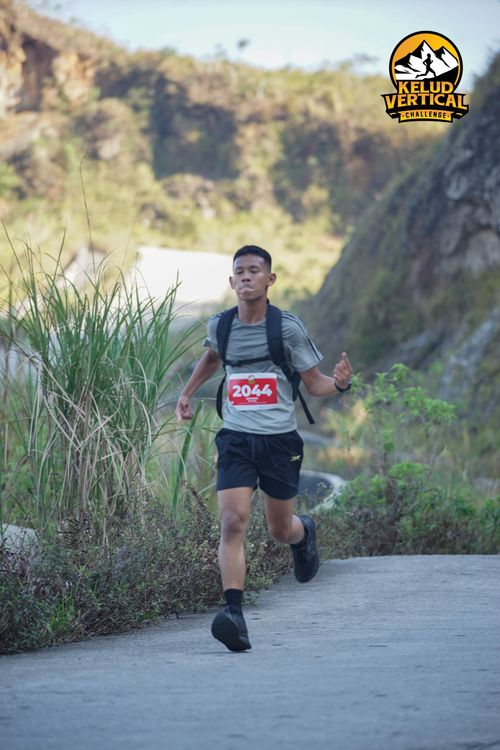Race photo from Kelud Vertical Challenge 2024