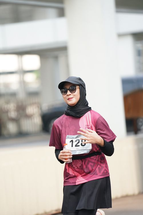 Race photo from Assurance Fun Run 2024