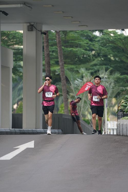 Race photo from Assurance Fun Run 2024