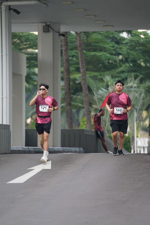 Race photo from Assurance Fun Run 2024