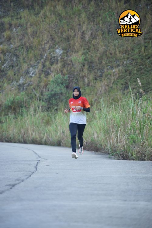 Race photo from Kelud Vertical Challenge 2024