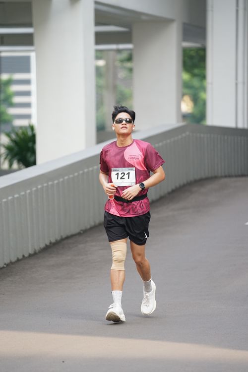 Race photo from Assurance Fun Run 2024