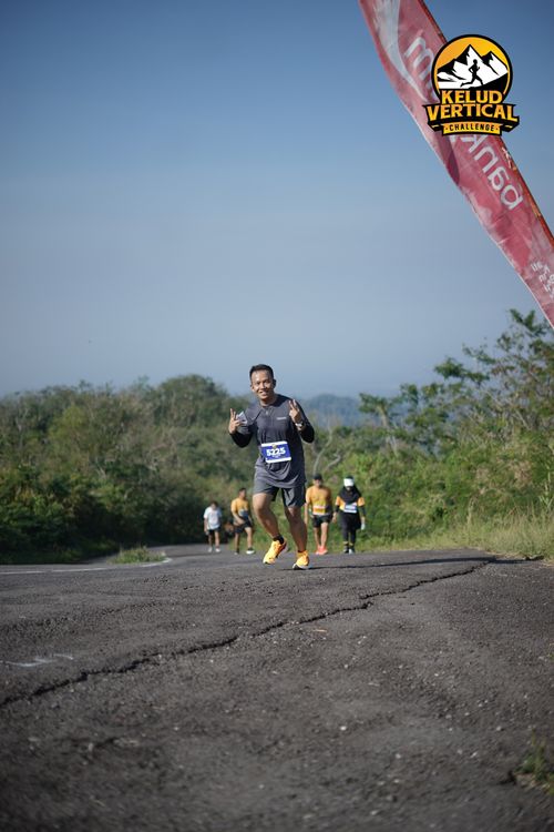 Race photo from Kelud Vertical Challenge 2024