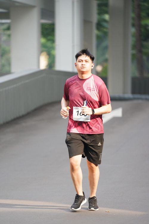 Race photo from Assurance Fun Run 2024
