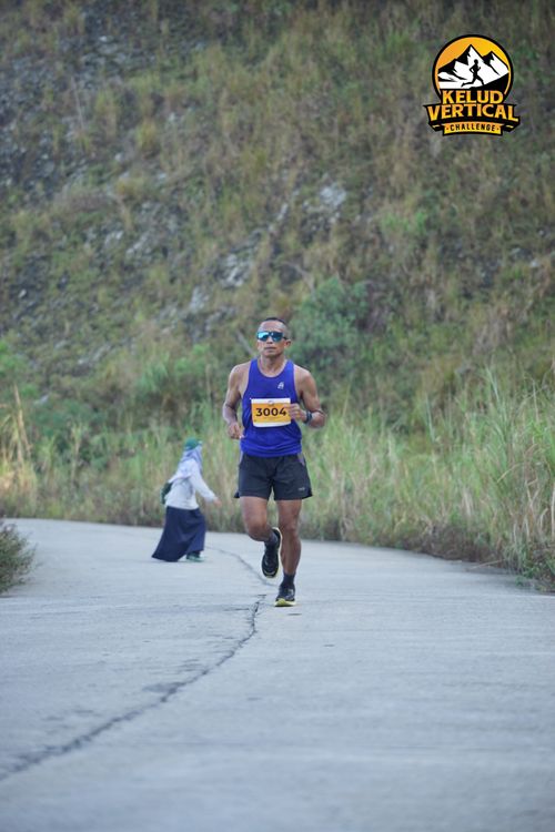 Race photo from Kelud Vertical Challenge 2024