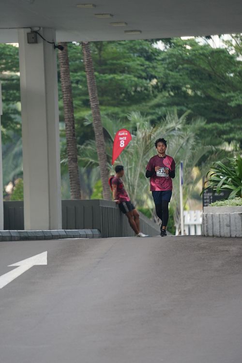 Race photo from Assurance Fun Run 2024