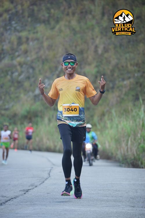 Race photo from Kelud Vertical Challenge 2024
