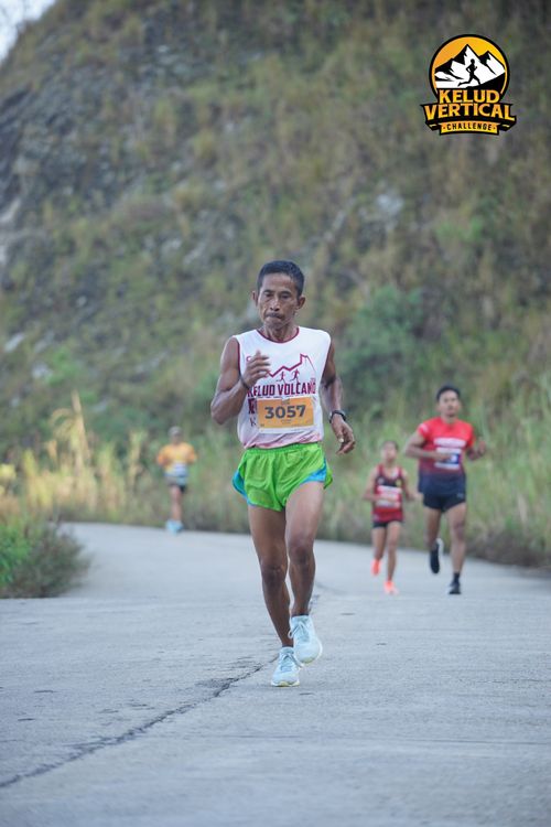 Race photo from Kelud Vertical Challenge 2024