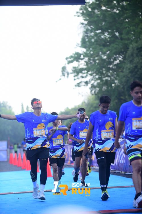 Race photo from Isoplus Run 2024 Surabaya
