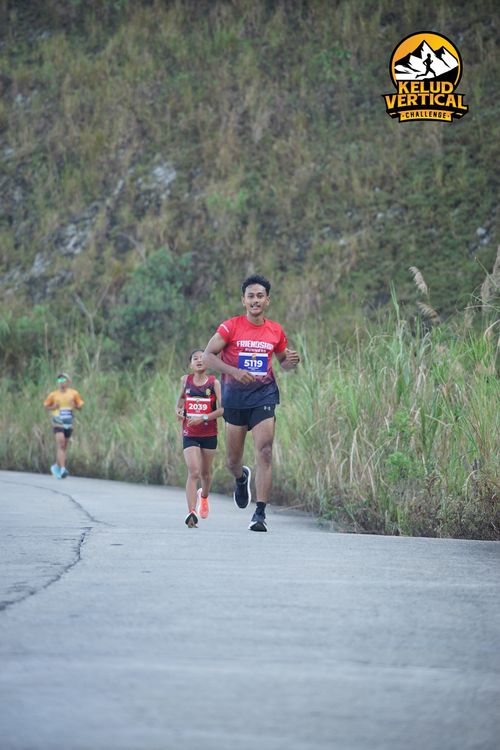 Race photo from Kelud Vertical Challenge 2024