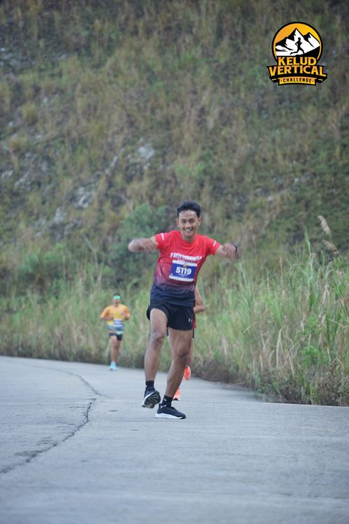 Race photo from Kelud Vertical Challenge 2024
