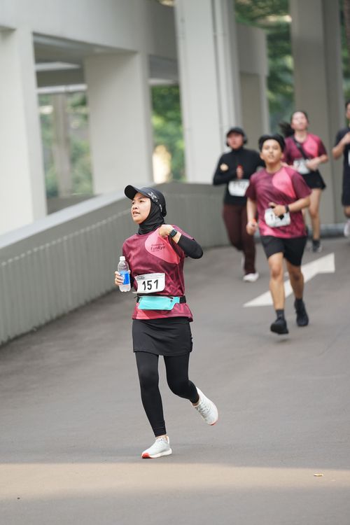 Race photo from Assurance Fun Run 2024