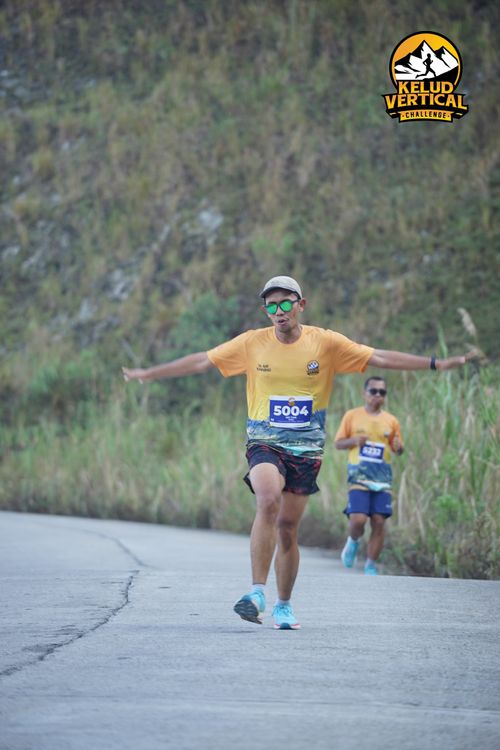 Race photo from Kelud Vertical Challenge 2024