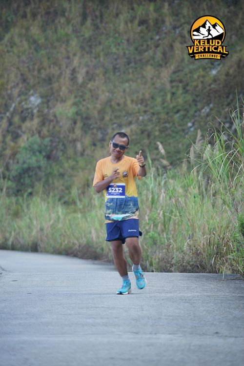 Race photo from Kelud Vertical Challenge 2024