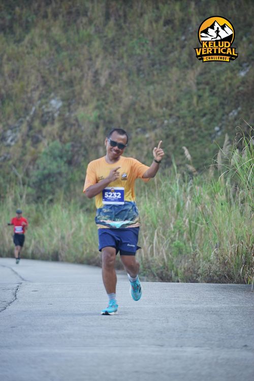Race photo from Kelud Vertical Challenge 2024
