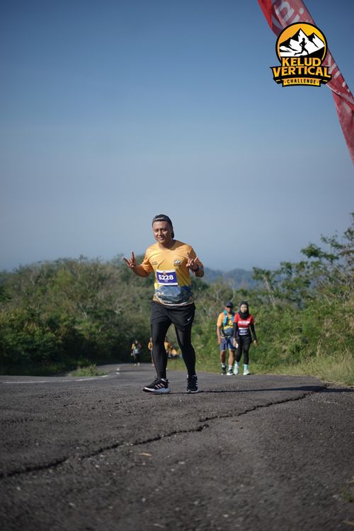 Race photo from Kelud Vertical Challenge 2024