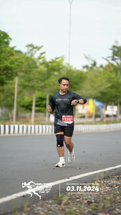 Race photo from Arutmin Borneo Run 2024