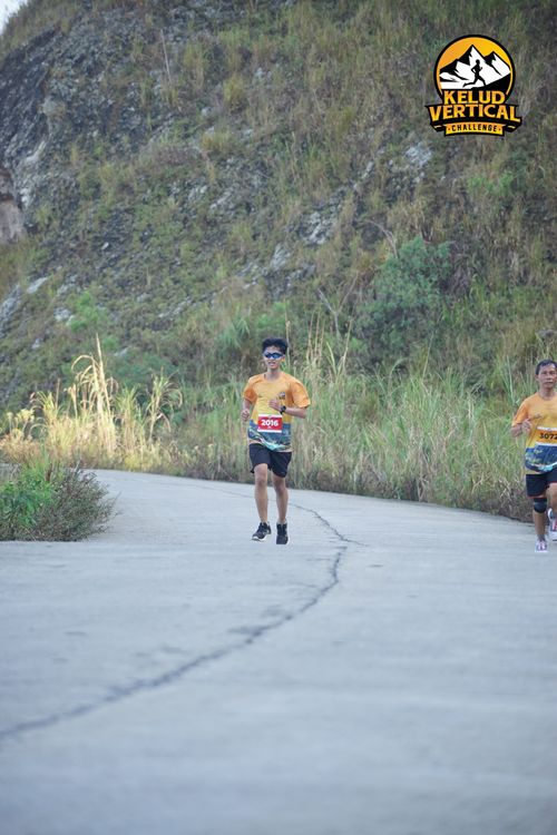 Race photo from Kelud Vertical Challenge 2024