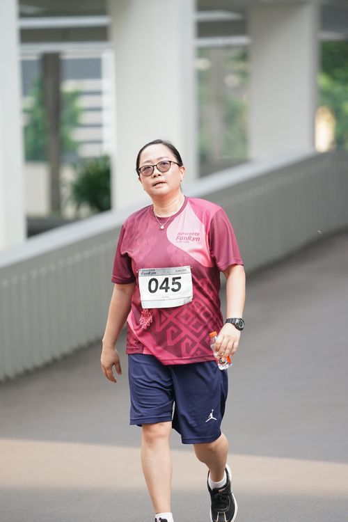 Race photo from Assurance Fun Run 2024