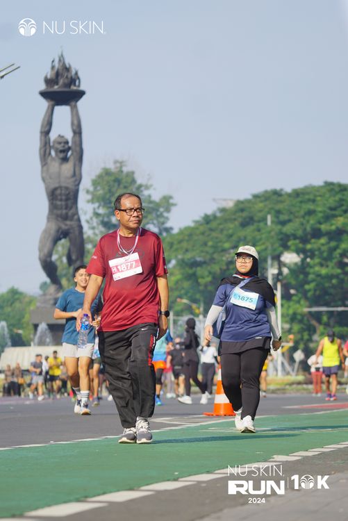 Race photo from Nu Skin Run 10K