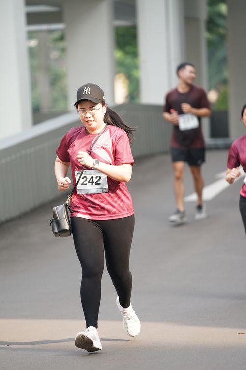 Race photo from Assurance Fun Run 2024