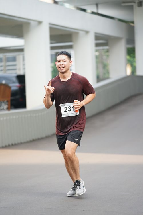 Race photo from Assurance Fun Run 2024