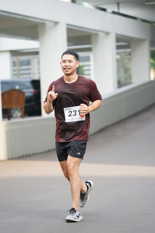 Race photo from Assurance Fun Run 2024
