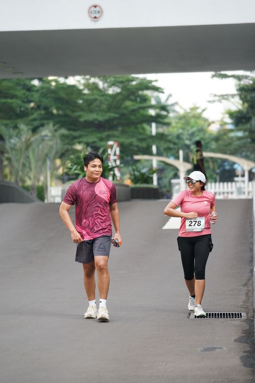 Race photo from Assurance Fun Run 2024