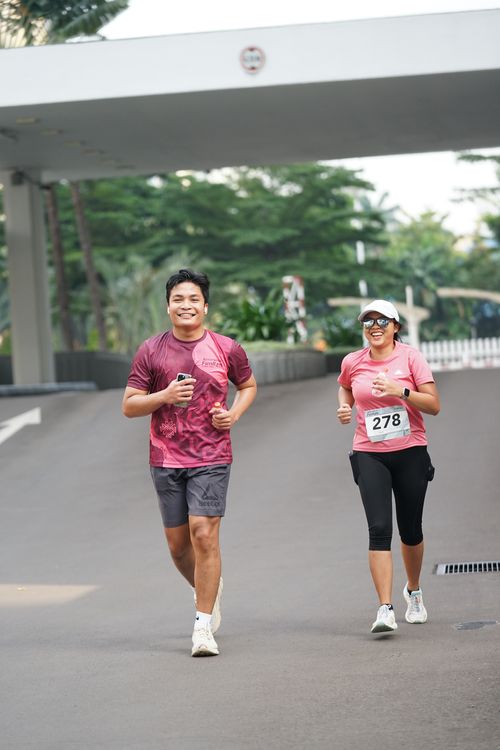 Race photo from Assurance Fun Run 2024