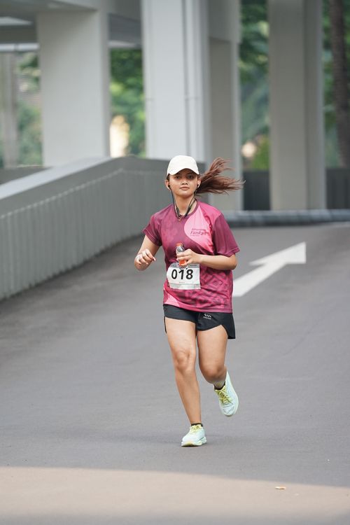 Race photo from Assurance Fun Run 2024