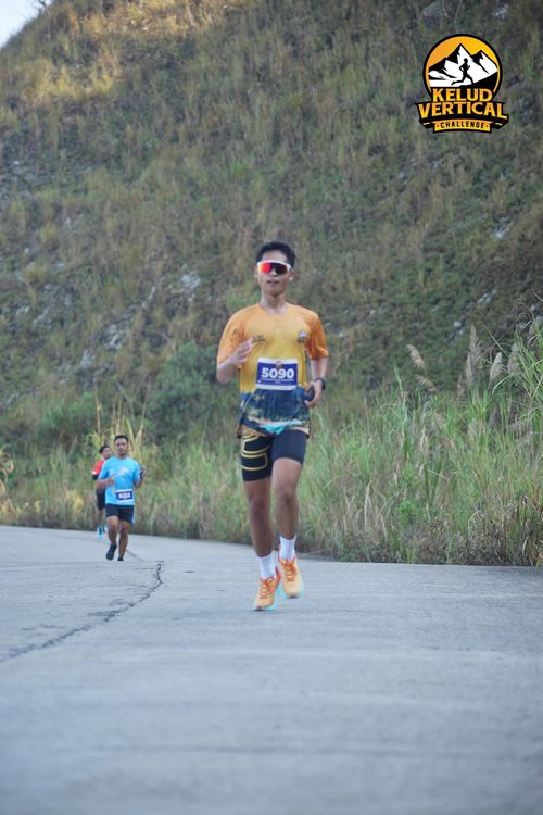 Race photo from Kelud Vertical Challenge 2024