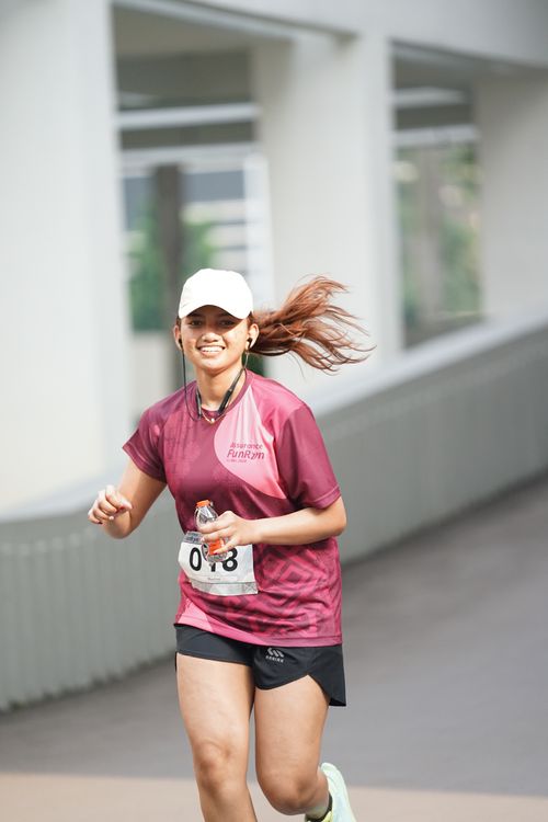 Race photo from Assurance Fun Run 2024