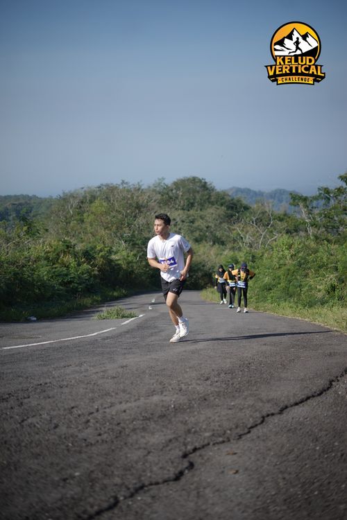 Race photo from Kelud Vertical Challenge 2024