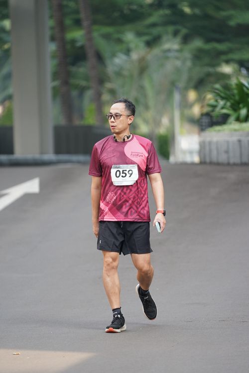 Race photo from Assurance Fun Run 2024