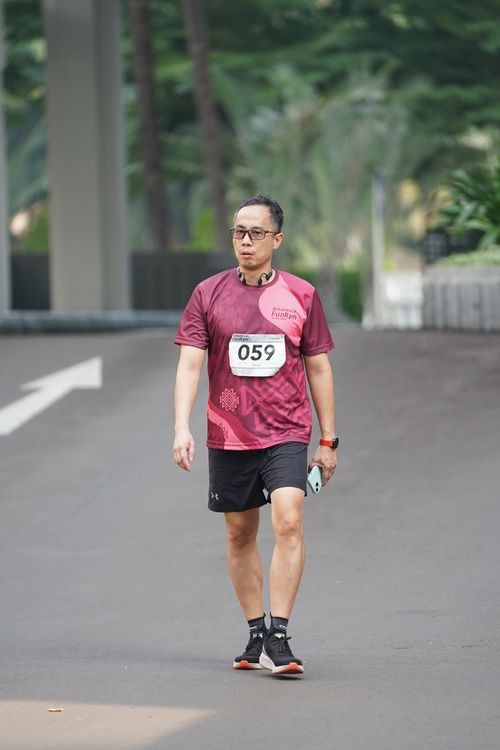 Race photo from Assurance Fun Run 2024