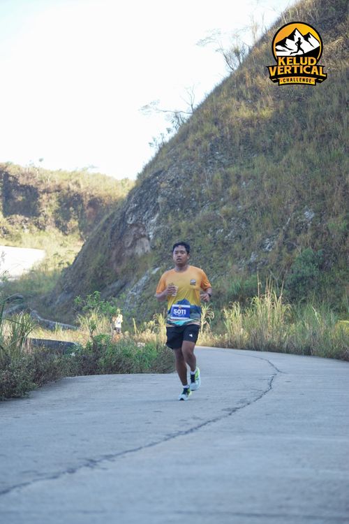 Race photo from Kelud Vertical Challenge 2024