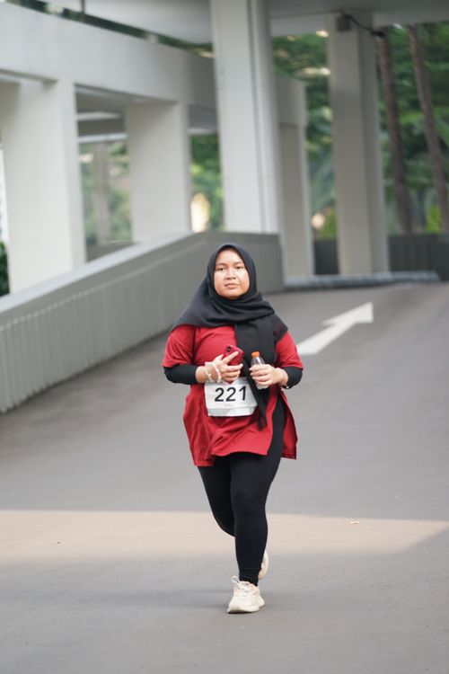 Race photo from Assurance Fun Run 2024