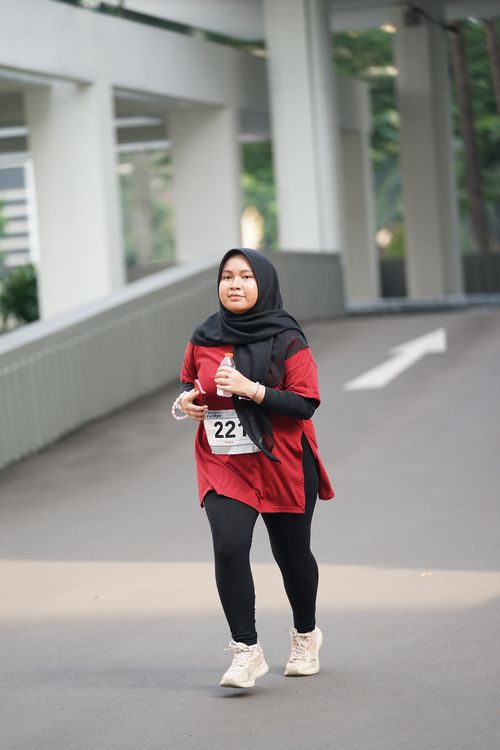 Race photo from Assurance Fun Run 2024