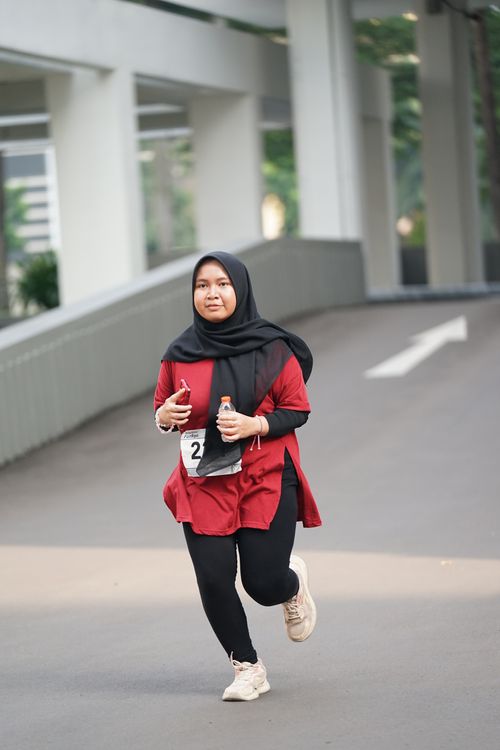 Race photo from Assurance Fun Run 2024