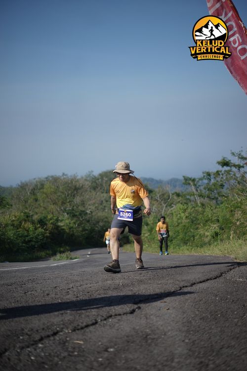 Race photo from Kelud Vertical Challenge 2024
